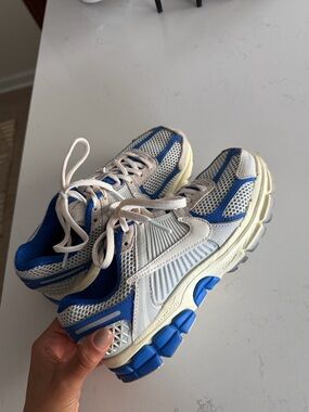 Nike vomero.